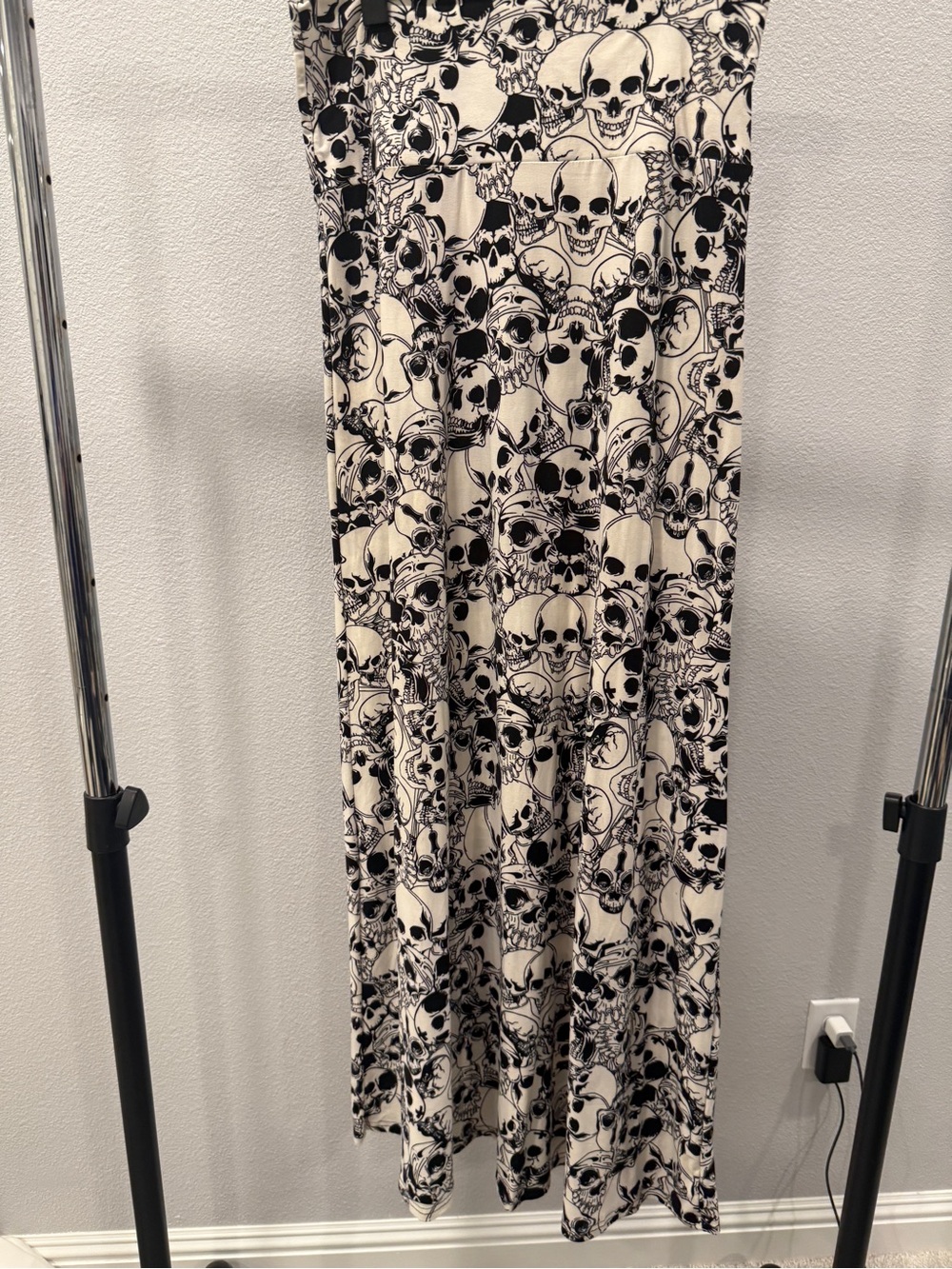 Skull Pattern Maxi Skirt - Black & Cream